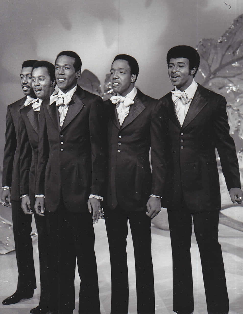 Vintage Motown Group Performance Wallpaper