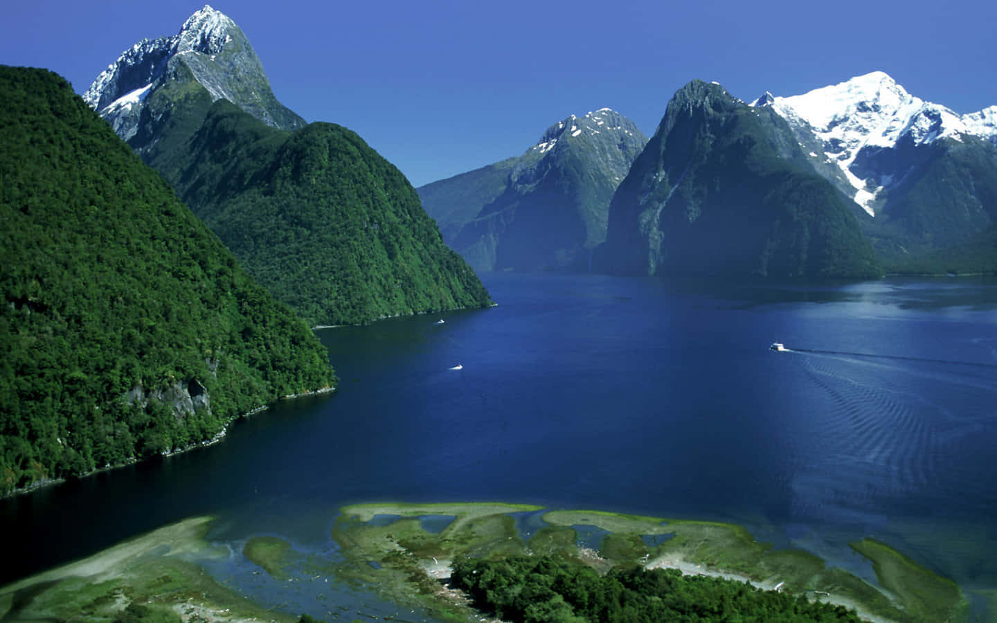 Wander To New Heights: Visit Cool Places Wallpaper