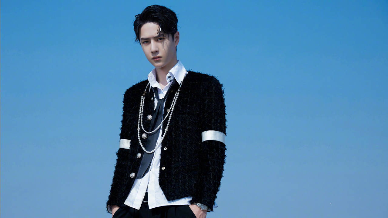 Wang Yibo Chanel Funky Fashion Wallpaper