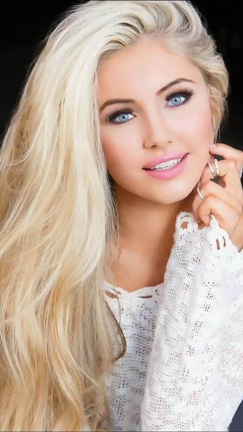 White Girl Katerina Rozmajzl Wallpaper