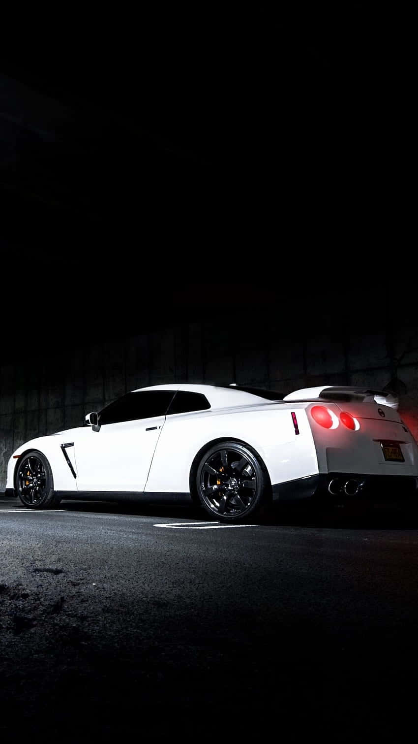 White Gtr Iphone Wallpaper