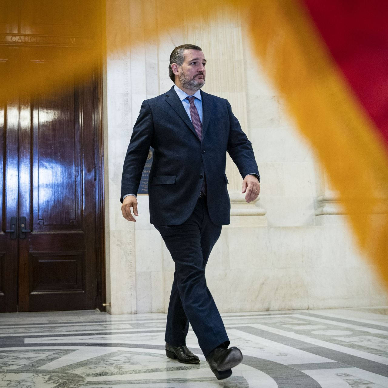 Whole-body Shot Of Ted Cruz Wallpaper