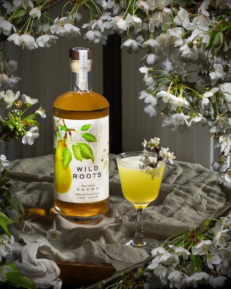 Wild Roots Pear Vodka White Flowers Wallpaper