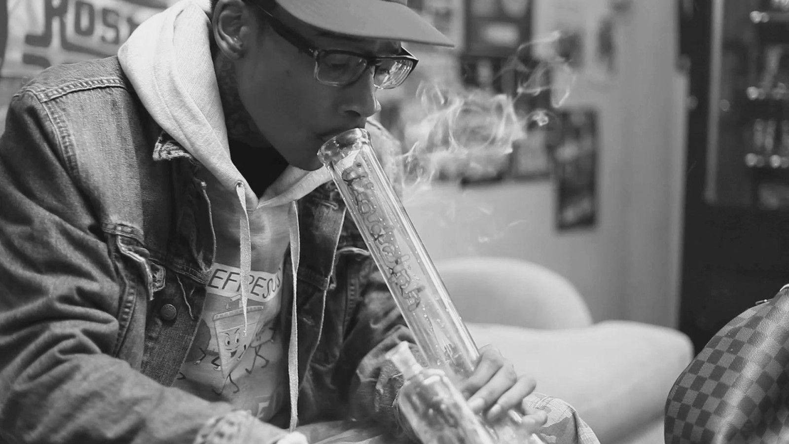 Wiz Khalifa Black And White Smoking Wallpaper