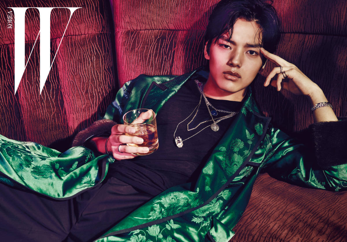 Yeo Jin Goo W Magazine Wallpaper