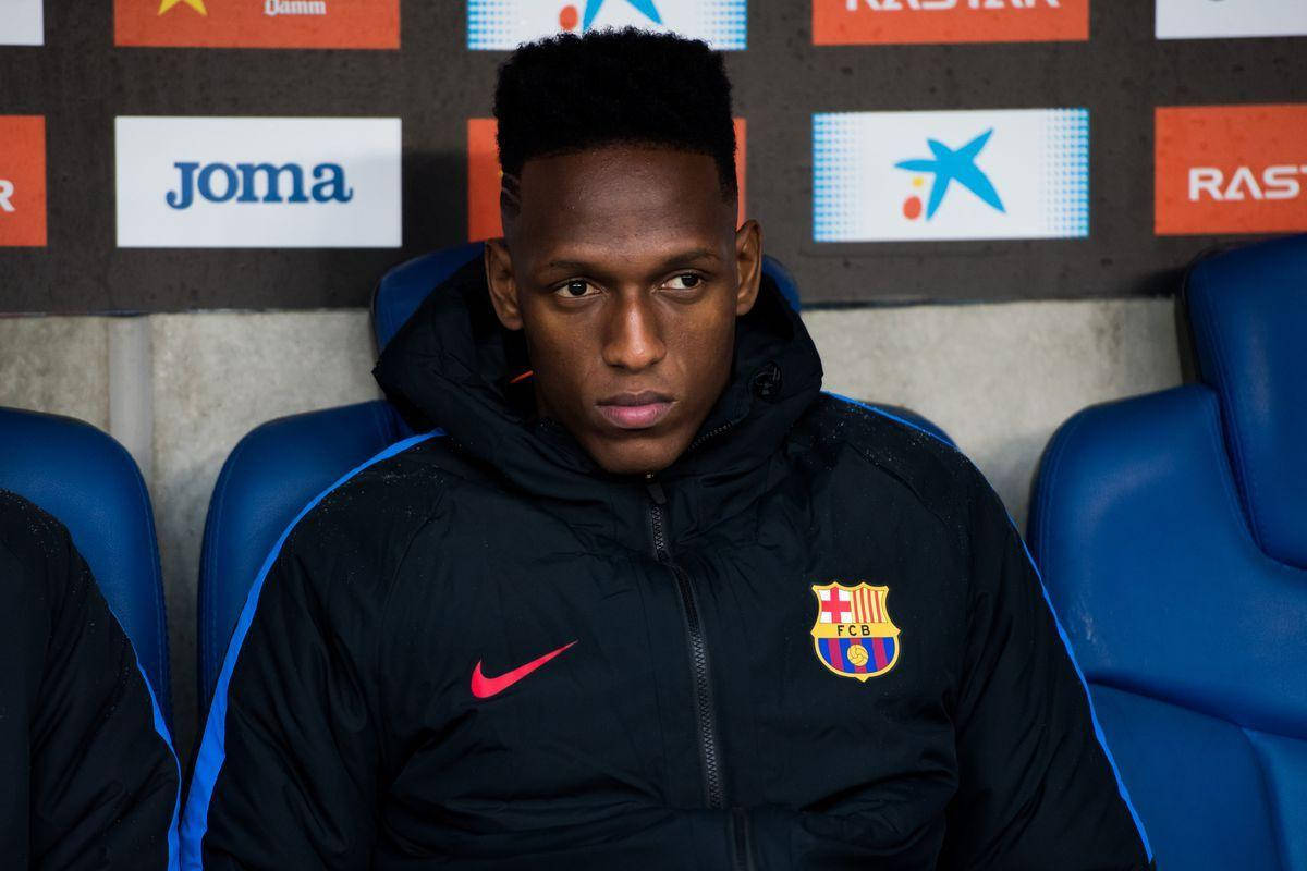 Yerry Mina Sitting Down Wallpaper