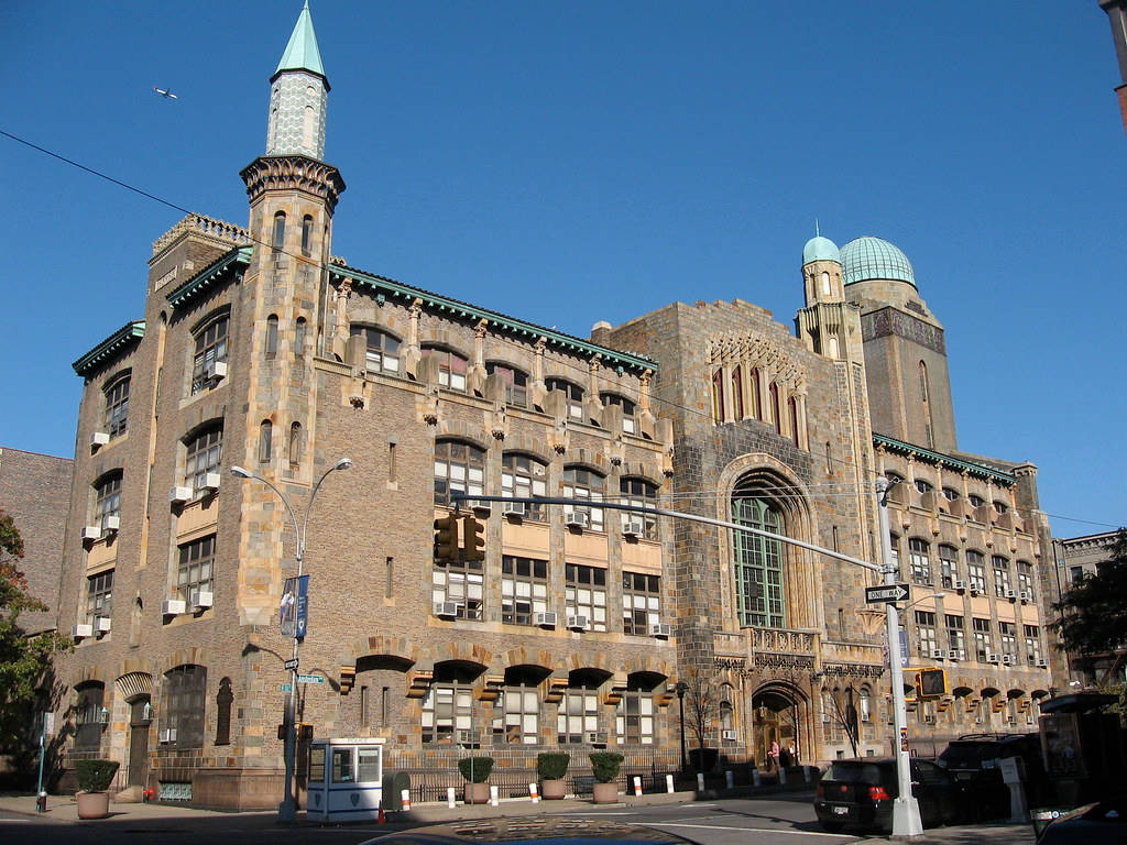 Yeshiva University Old Building Wallpaper