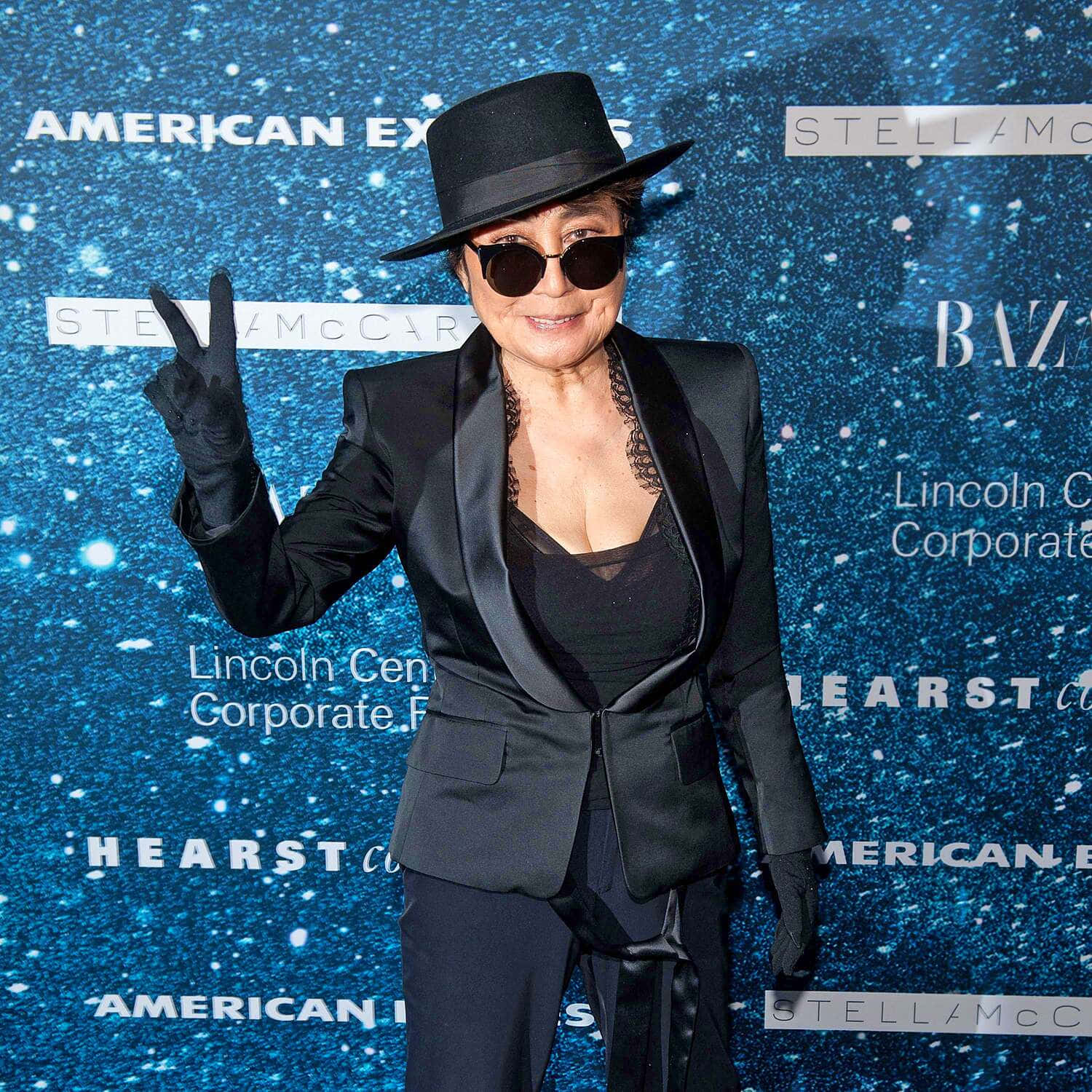 Yoko Ono Peace Sign Event Wallpaper