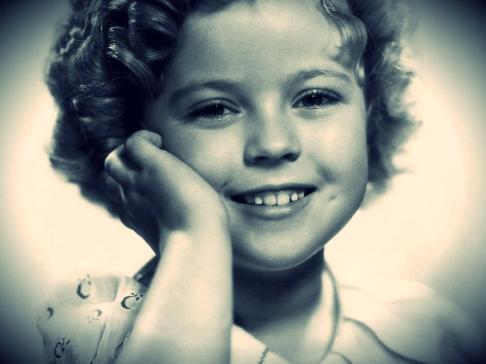 Young Actress Shirley Temple Wallpaper