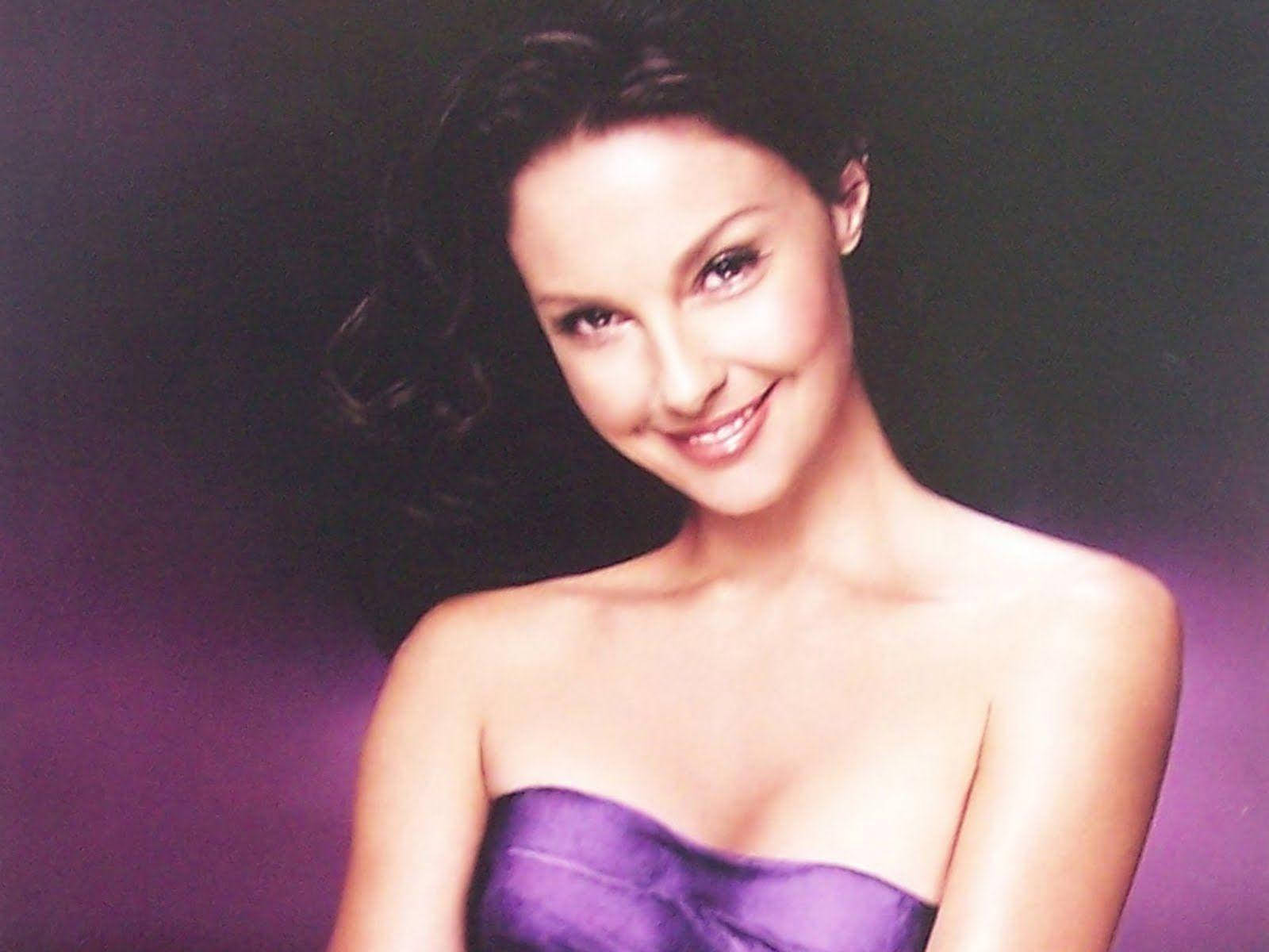 Young Ashley Judd Wallpaper