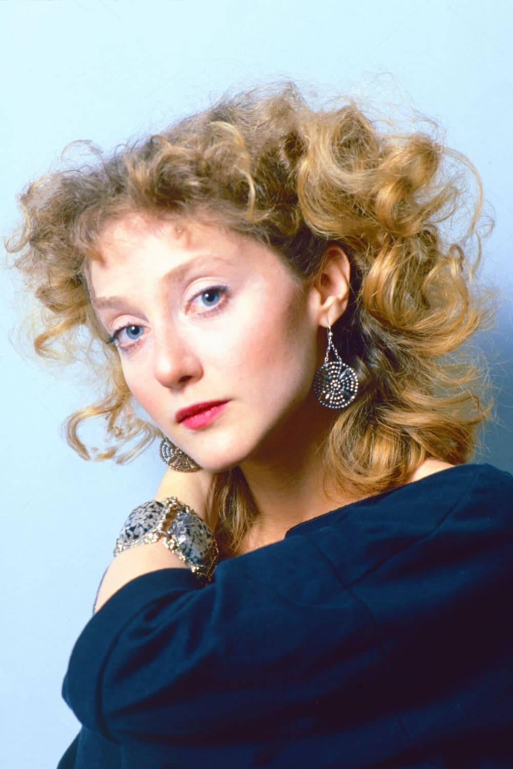 Young Carol Kane Face Wallpaper