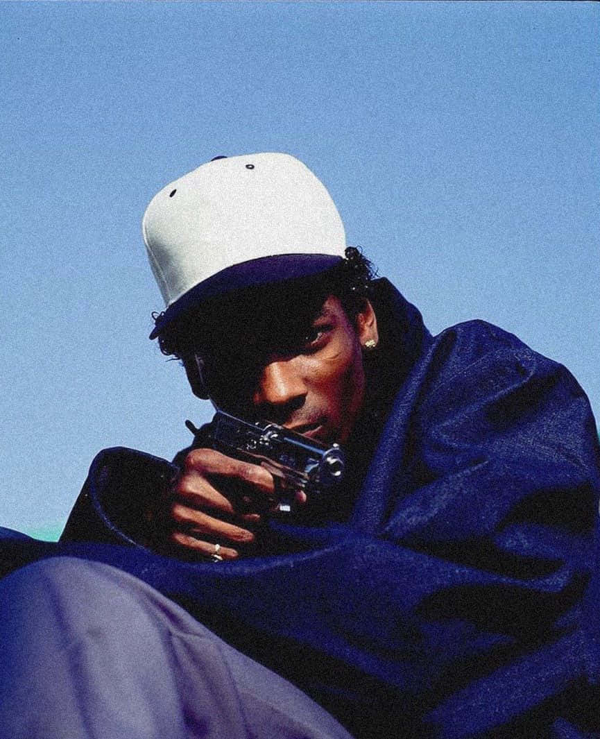 Young Snoop Dogg Repping The West Coast Wallpaper