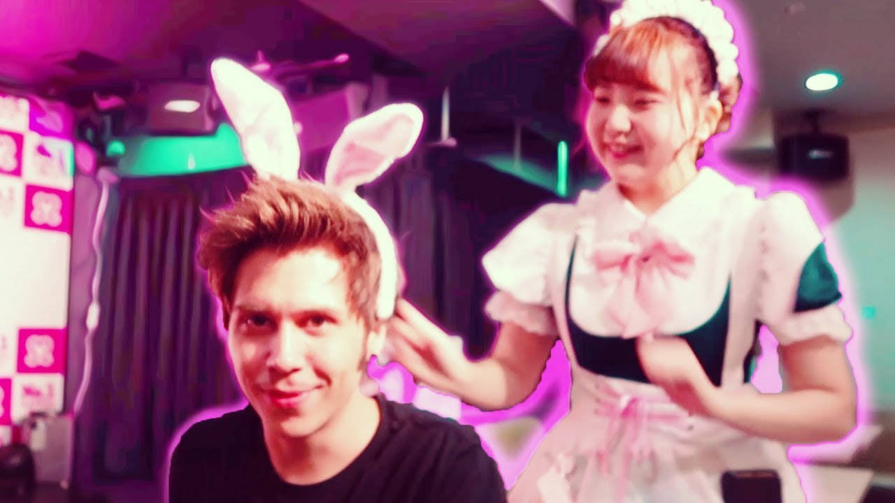 Youtube Sensation Elrubiusomg Wearing Bunny Ears Wallpaper