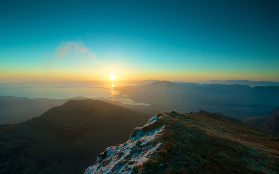 A Breathtakingly Beautiful Nature Scene Wallpaper