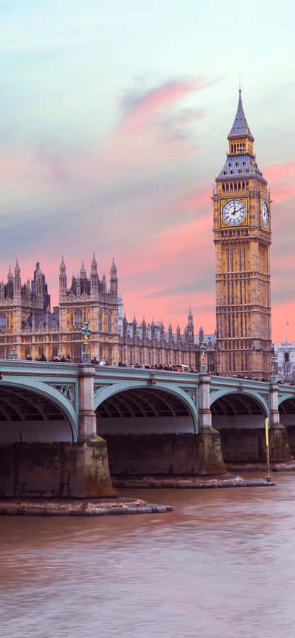 A Majestic Kingdom Amidst The Mountains Wallpaper