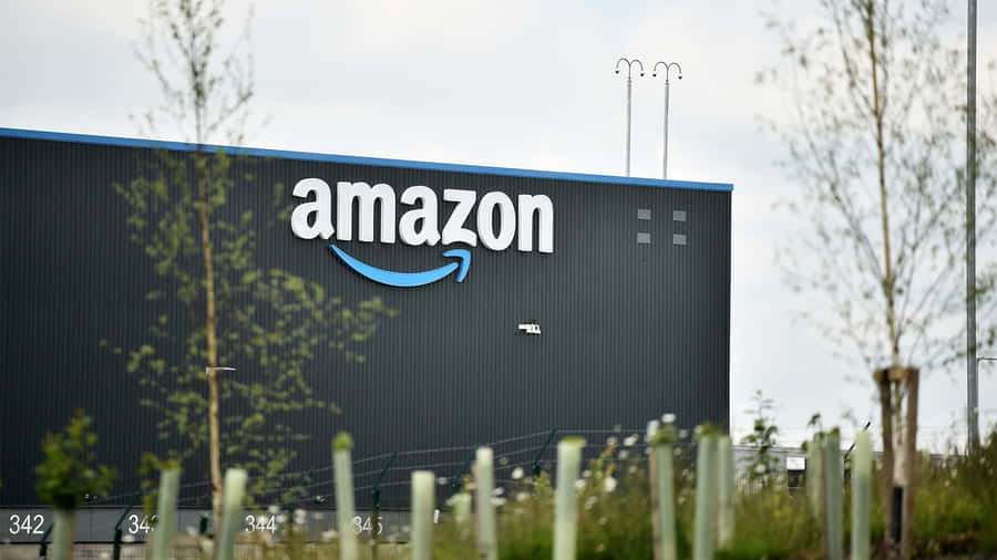 Amazon Uk Black And Blue Building Wallpaper