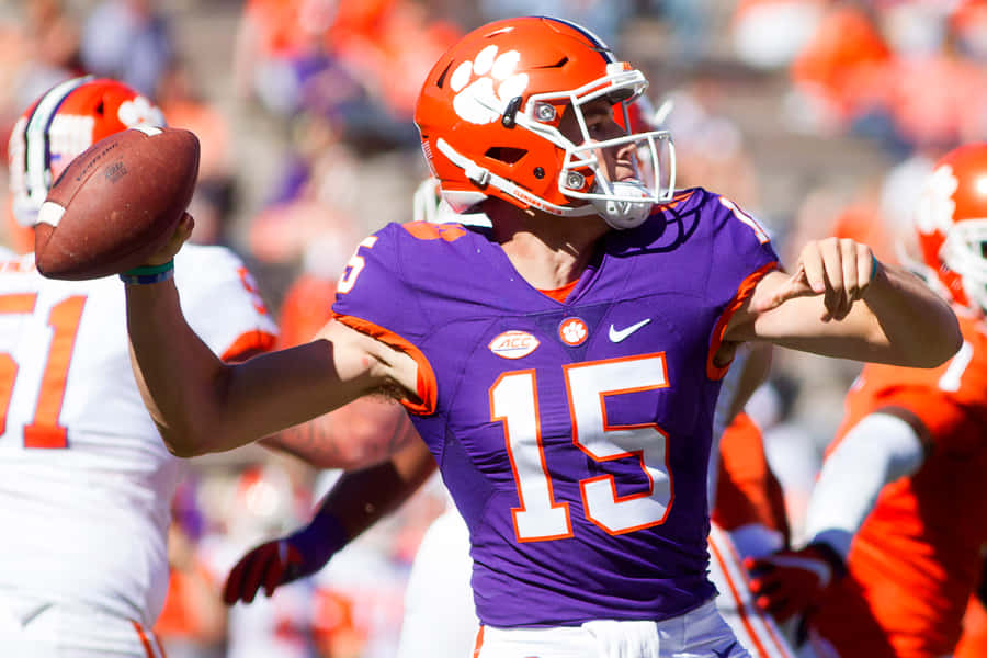 American College Football Player Hunter Johnson Clemson Tigers Football Wallpaper