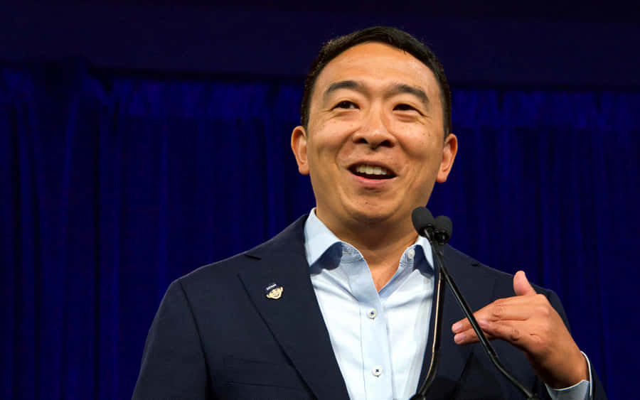 Andrew Yang Talking Wallpaper