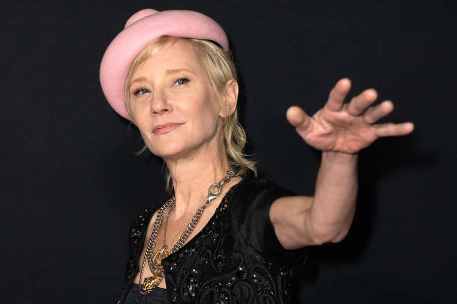Anne Heche Pink Hat Wallpaper