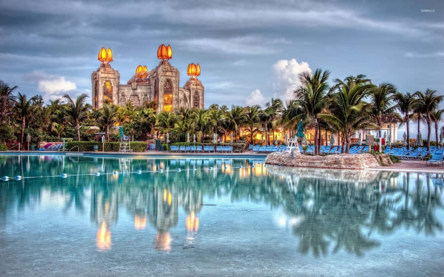 Atlantis Resort At Dusk Wallpaper