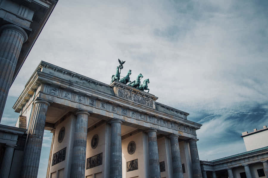 Berlin Brandenburg Gate Daylight Wallpaper