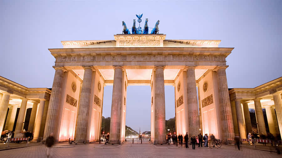Berlin Brandenburg Gate Quadriga Clear Sky Wallpaper