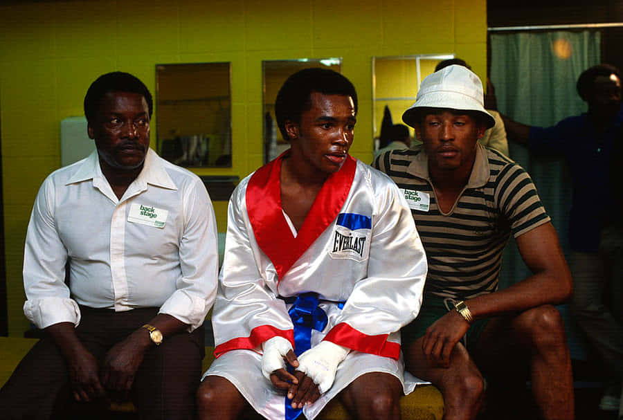 Boxing Legend Ray Leonard In Red And White Wallpaper
