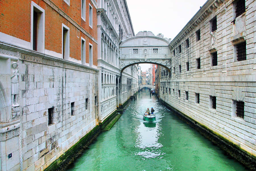 Bridge Of Sighs Canal Boat Wallpaper