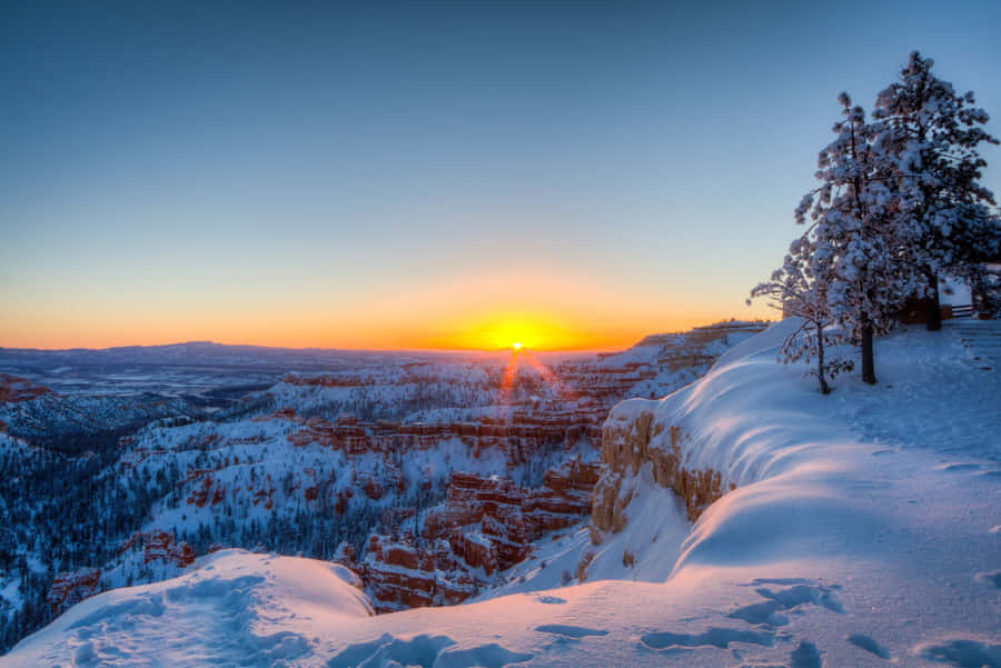 Bryce Canyon National Park Covered In Snow Wallpaper