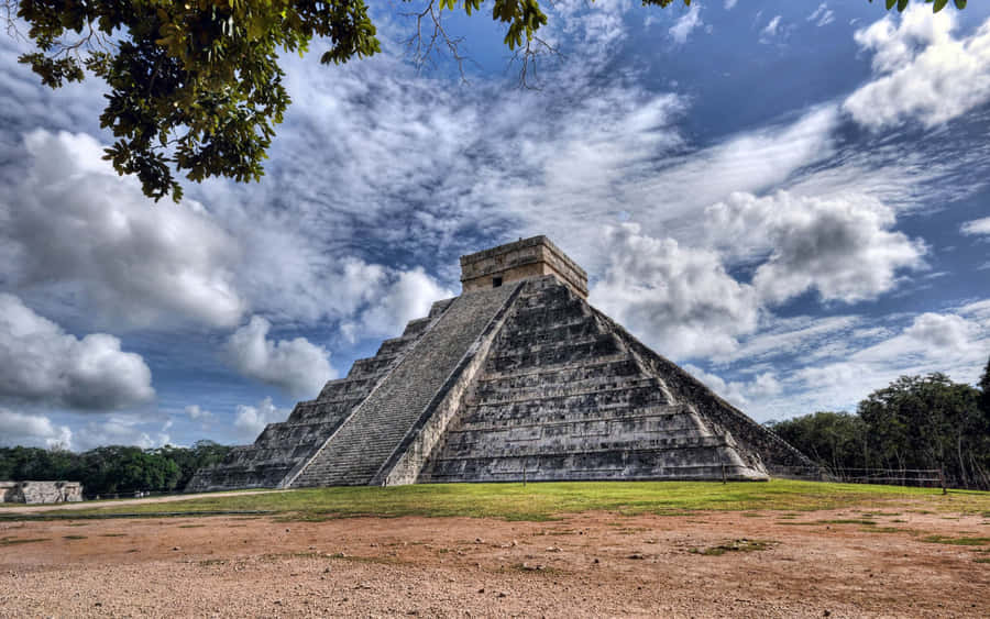 Chichen Itza Mexico Cloudy Sky Wallpaper