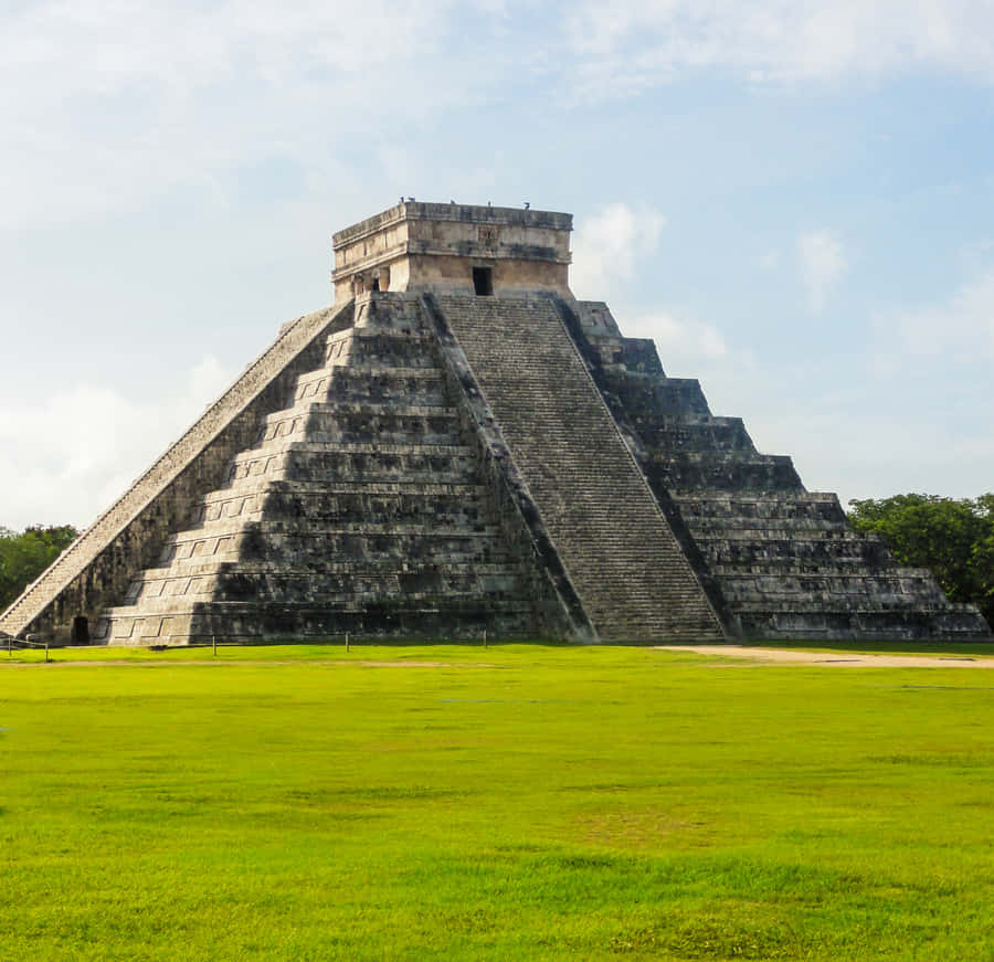 Chichen Itza Mexico El Castillo Firm Green Grass Wallpaper