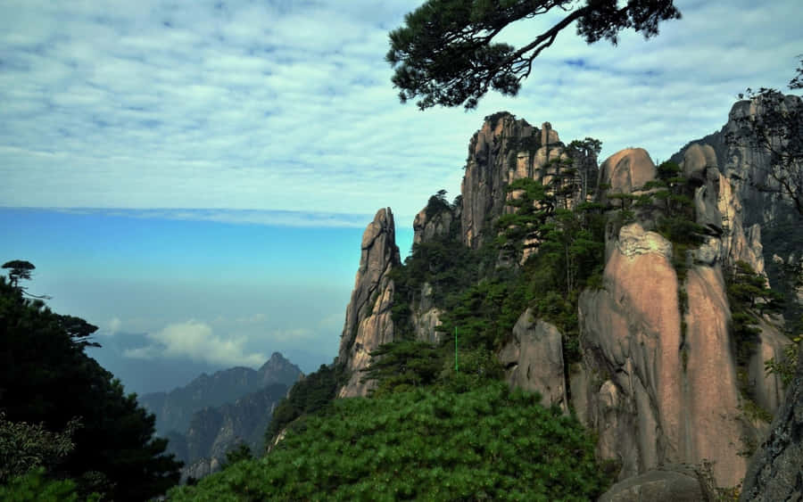 Cliff Mount Sanqing China Wallpaper