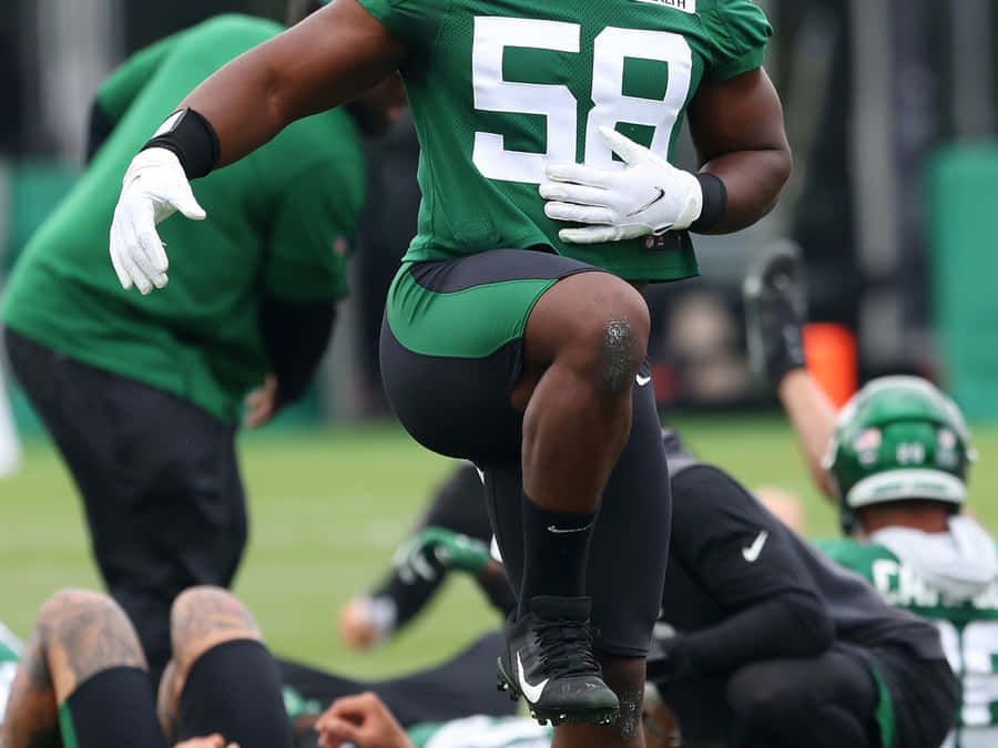 Cropped Carl Lawson Wallpaper