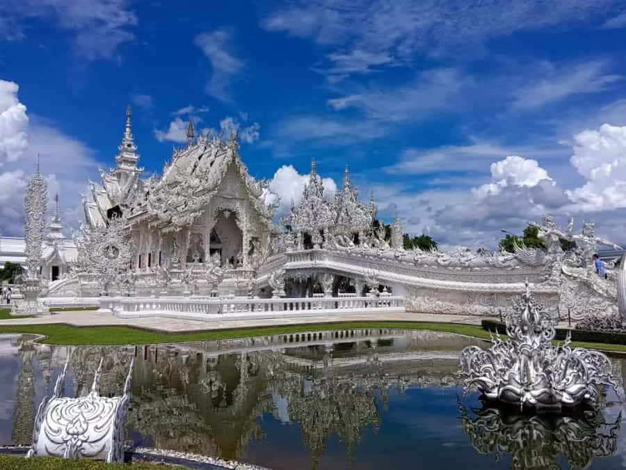 Design Of The White Temple In Chiang Rai Wallpaper