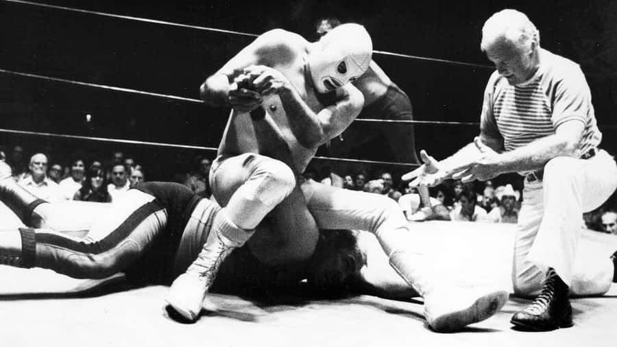 El Santo Wrestling Match Vintage Wallpaper