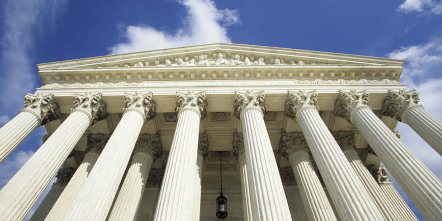 Elegant Supreme Court Building With Corinthian Columns Wallpaper