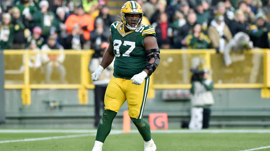 Green Bay Packers Kenny Clark Versus Washington Redskins Wallpaper