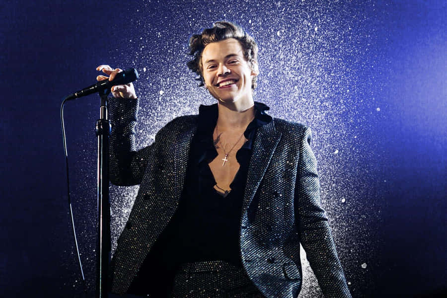 Harry Styles Laptop Smiling Mic Wallpaper