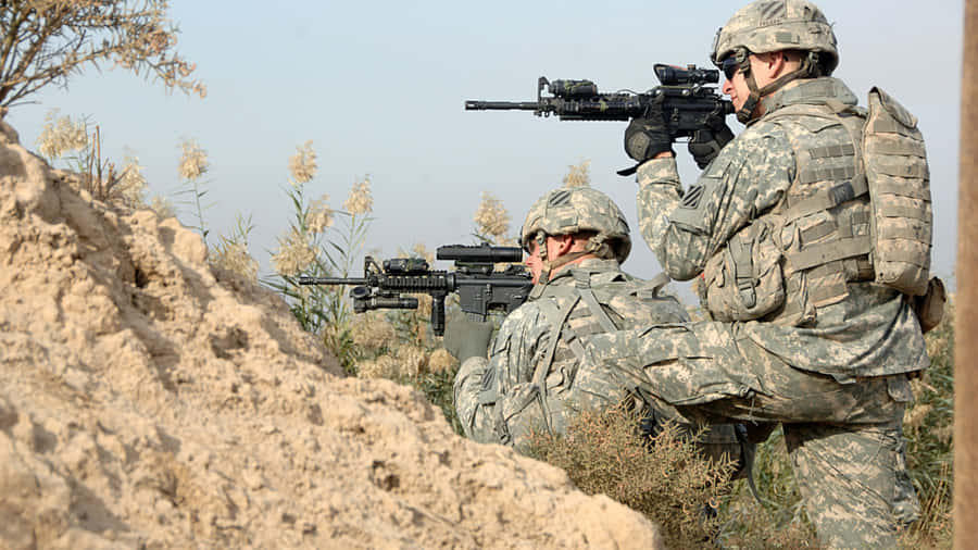 Honoring Brave Soldiers In The United States Army Wallpaper