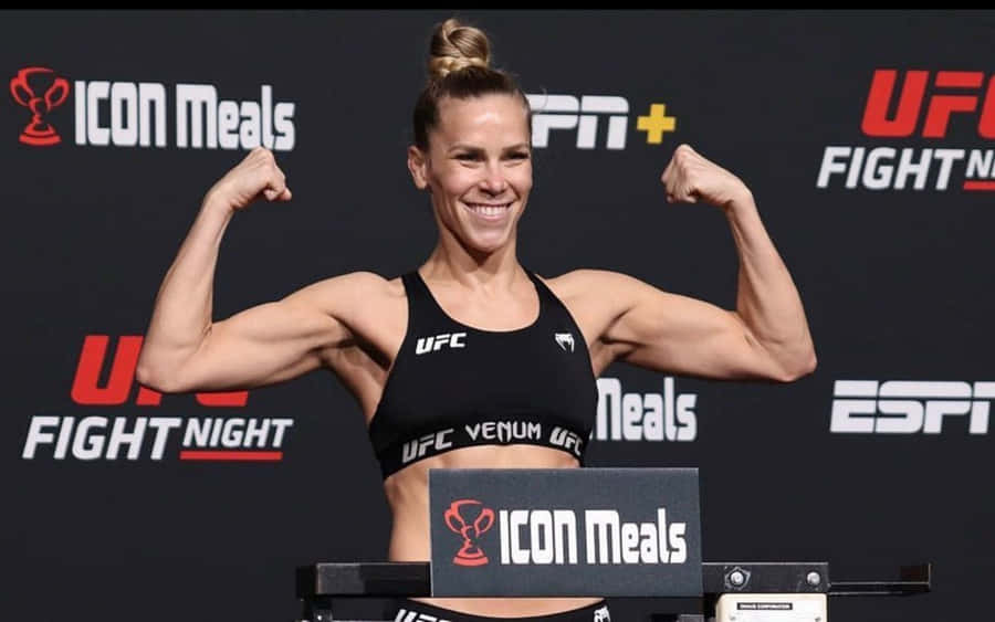 Katlyn Chookagian Hair In A Bun Wallpaper