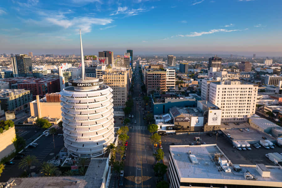 Lovely Vista Of Capitol Records Building Wallpaper