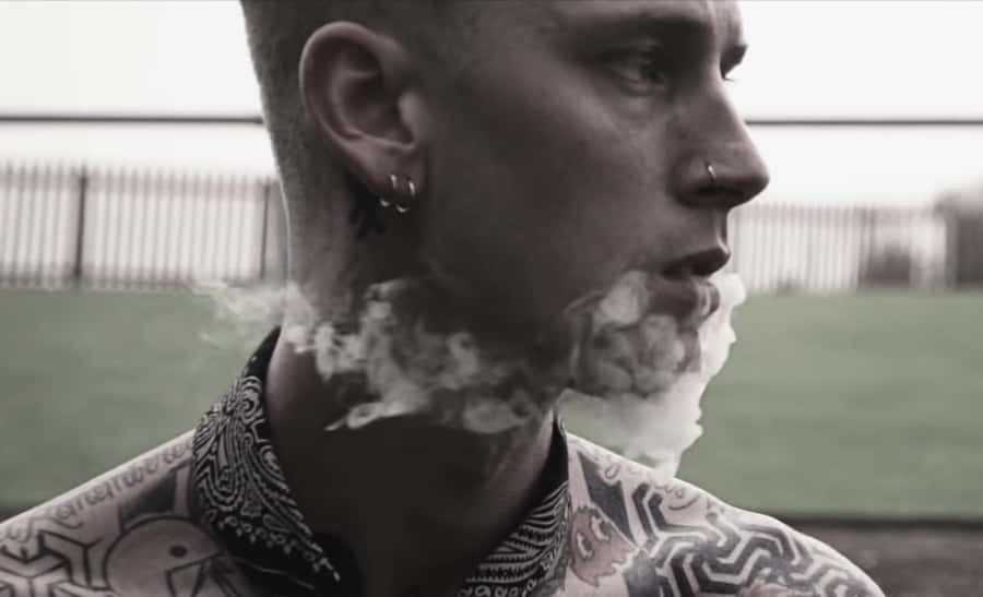 Machine Gun Kelly Rapper Pfp Wallpaper