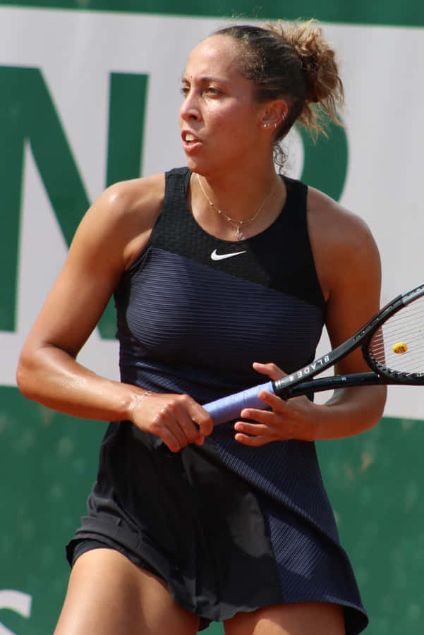 Madison Keys Radiates Strength In Black Tennis Outfit Wallpaper