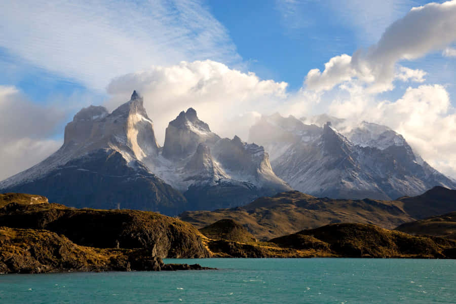 Majestic_ Torres_ Del_ Paine_ Peaks Wallpaper