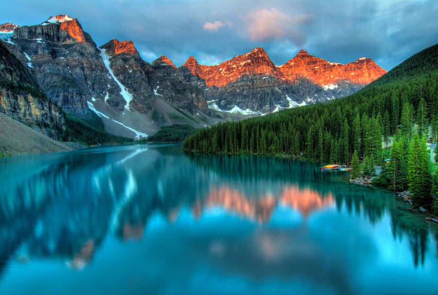 Nature's Majestic Beauty In All Its Stunning Grandeur Wallpaper