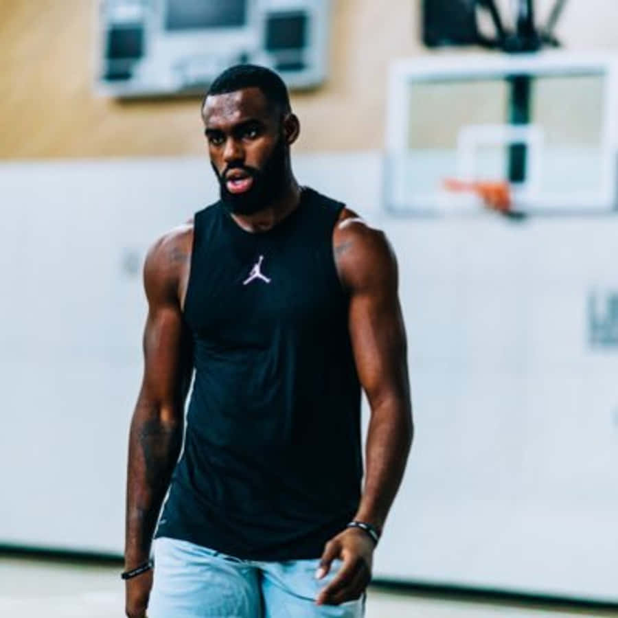 Nba Top Athlete Tim Hardaway Jr. Wallpaper