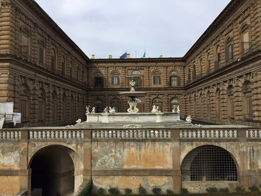 Palazzo Pitti Cloudy Day Wallpaper
