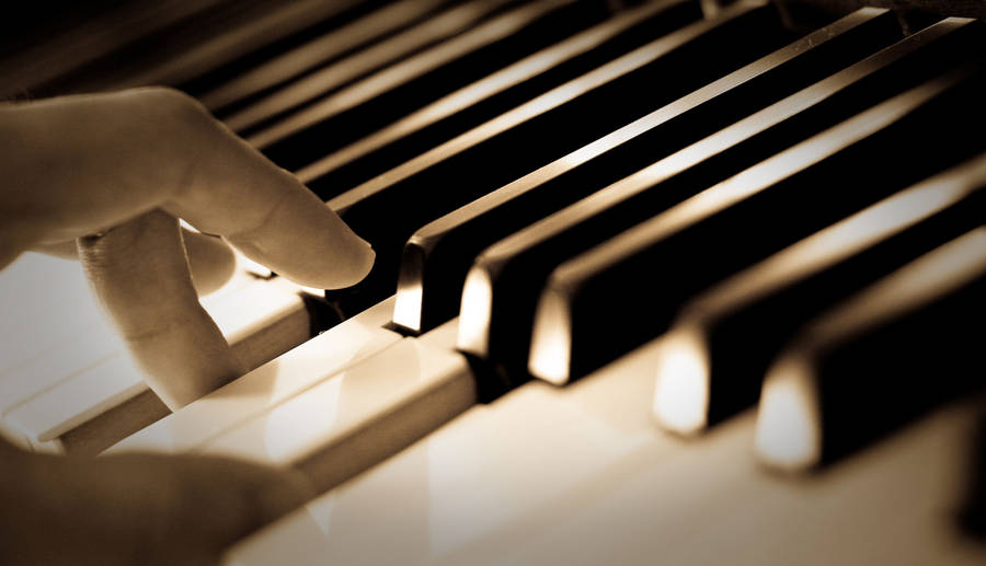 Piano Player Monochrome Wallpaper