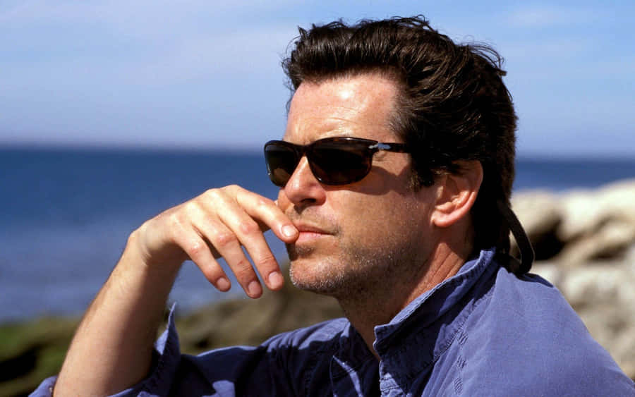 Pierce Brosnan In Paris Wallpaper