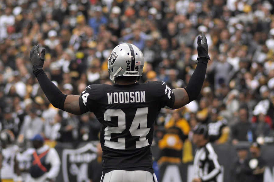 Raiders Player Celebration Stadium Background Wallpaper